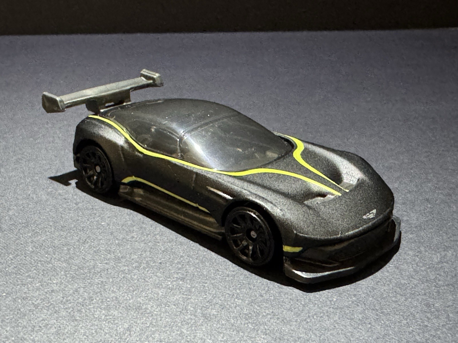 Hot Wheels Aston Martin Vulcan 1:64 Diecast Car Black/Yellow with Case