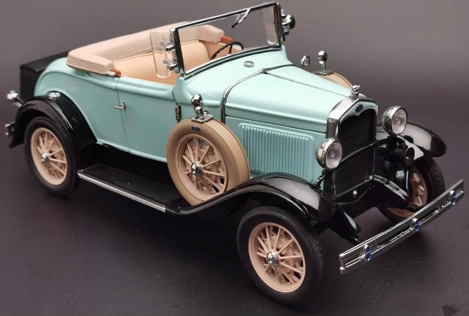1931 Ford Model A Roadster,Powder Blue Sun Star 6126 1/18 scale Diecast Model