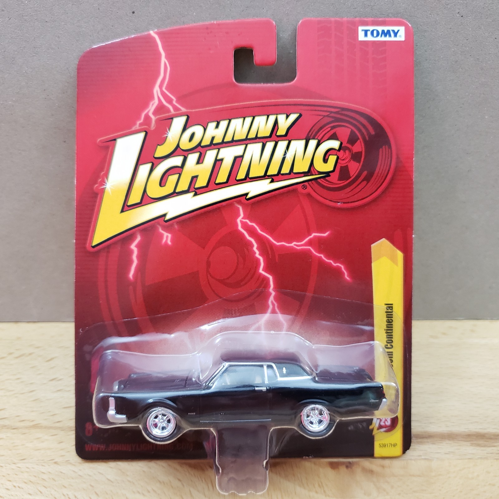 Johnny Lightning 1969 Lincoln Continental Mark III Forever 64 Diecast 1:64 Black