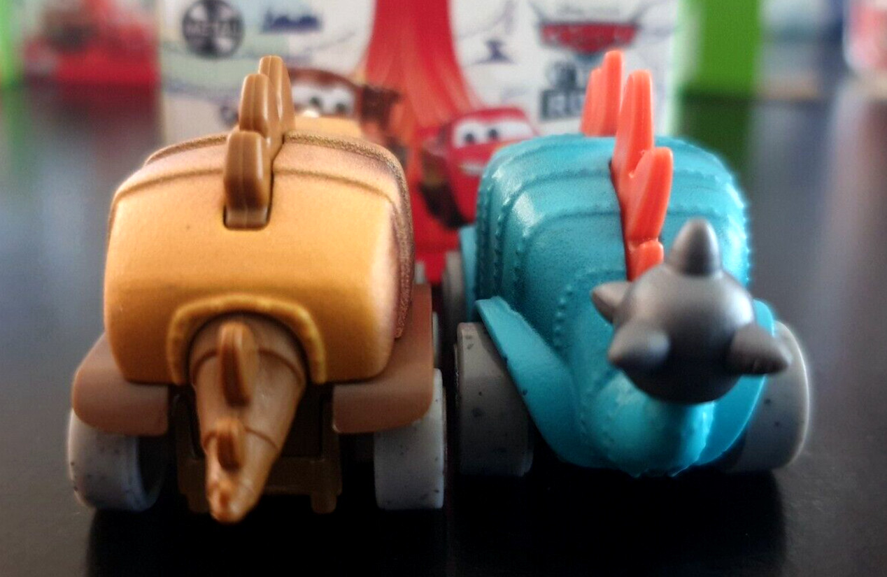 Disney Cars On The Road Mini Racers Ivy Ankylosaurus 2 Dinosaurs LMQ 4 Cars