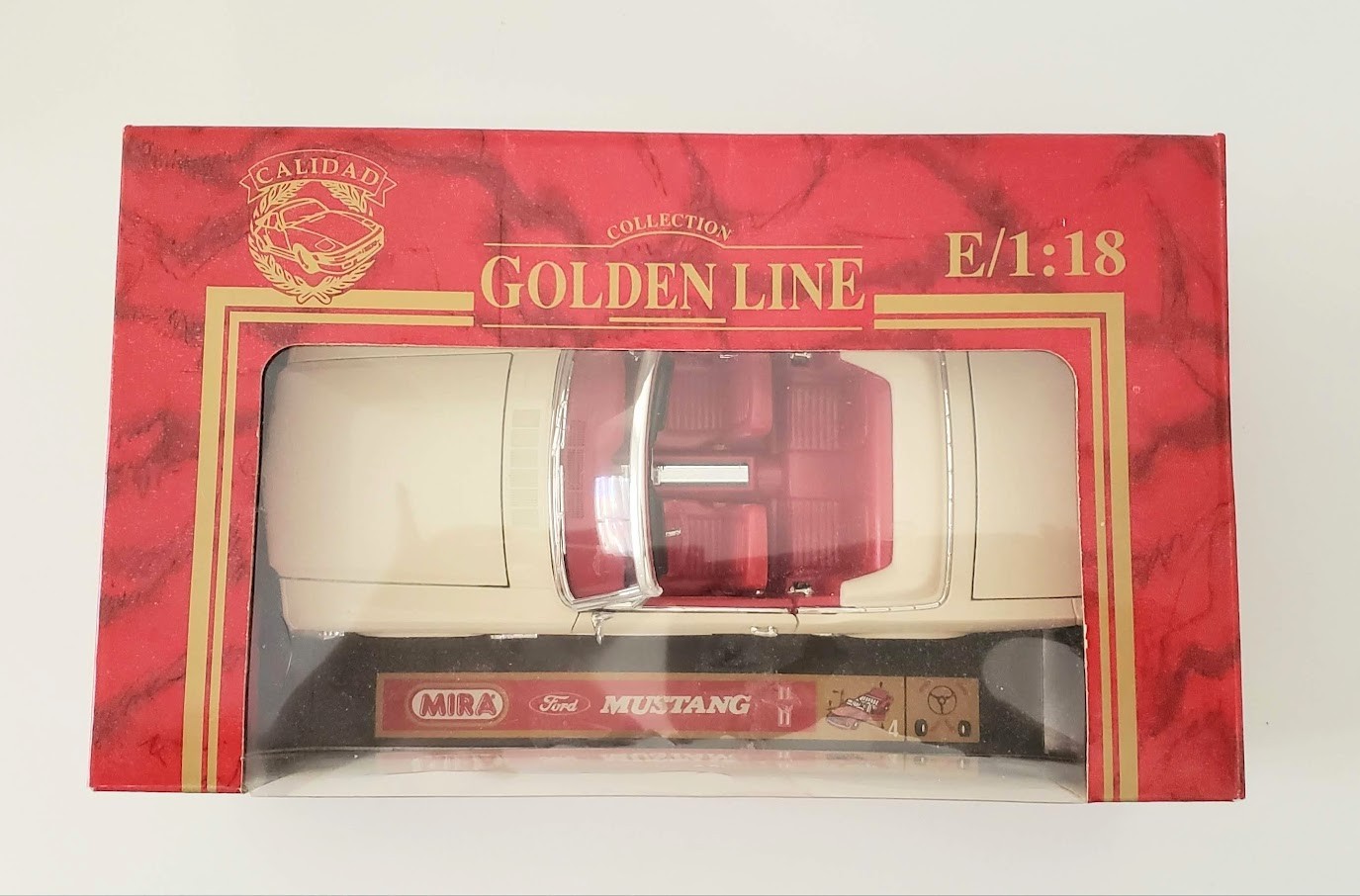 MIRA Golden Line 1:18 Die Cast 1964 ½ Ford Mustang Red Coupe White Convertible 2