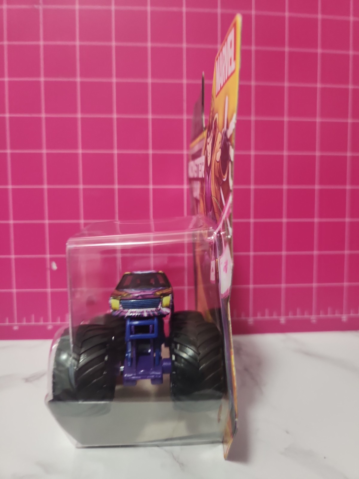 2026 MONSTER JAM 1/64 MARVEL “GAMBIT” – SERIES 6 – NEW DIECAST MONSTER TRUCK