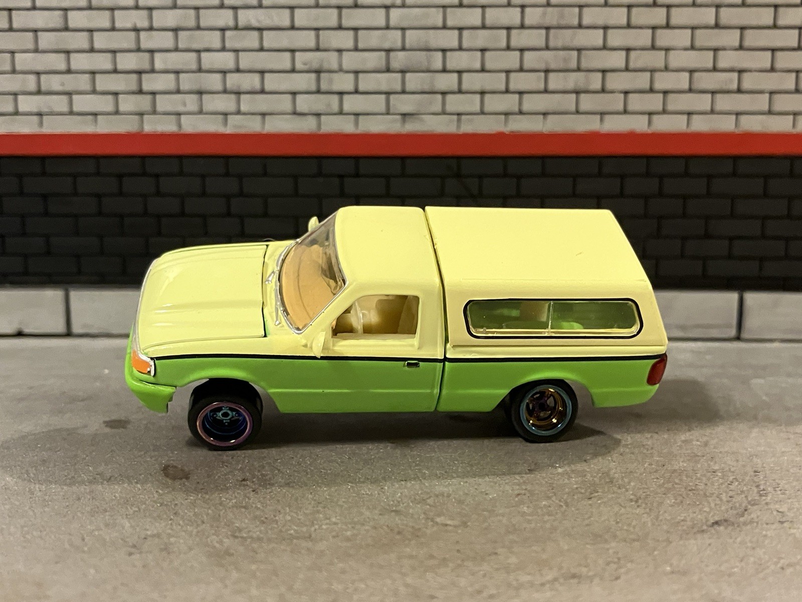 1995 Ford Ranger Lowrider 1/64 Scale Custom M2 Machines Diecast Car 3 Wheel Pose