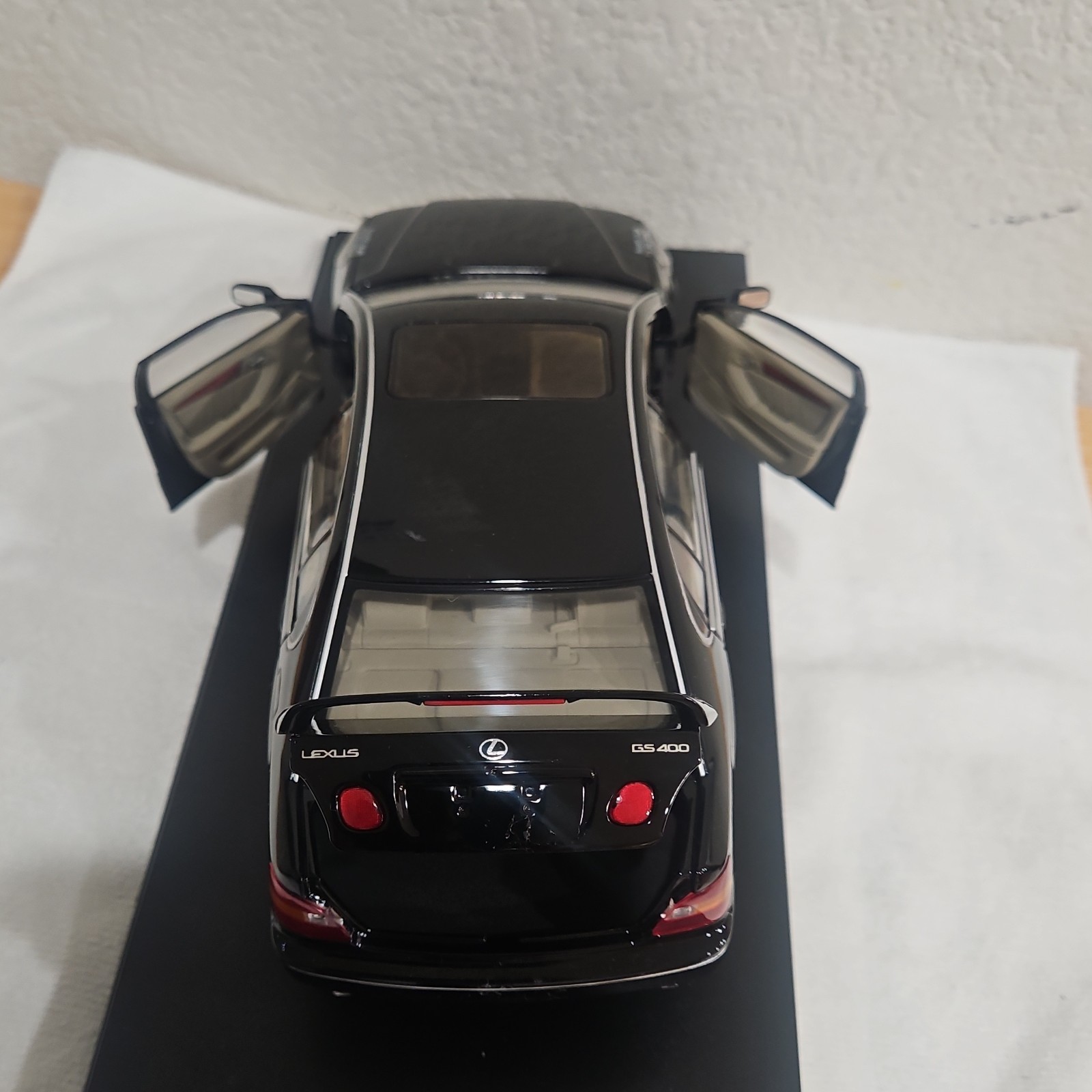 AUTOart Lexus 1:18 GS 400 2000 Diecast Model Car Black Opening Doors