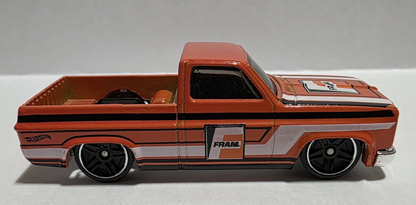 Hot Wheels 2015 HW City Orange Fram 83 Chevy Silverado