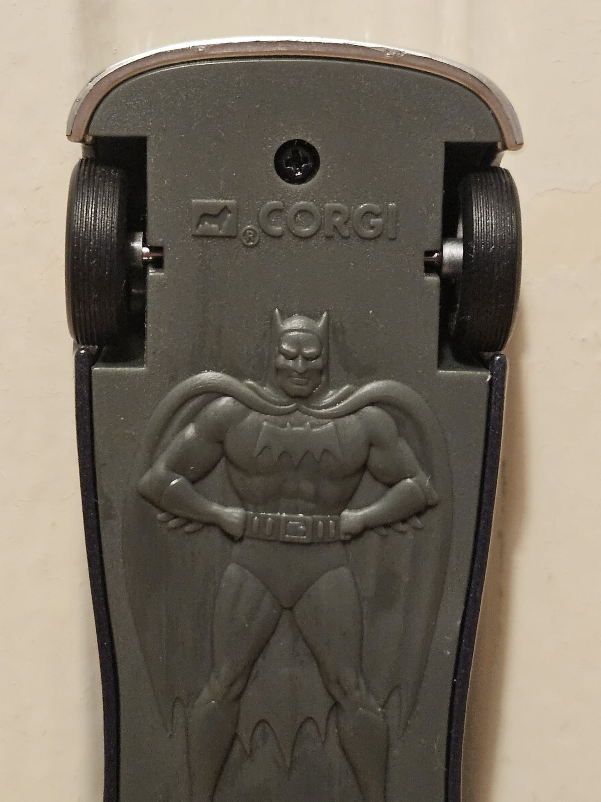 Corgi BATMAN: 1940’s DC Comics BATMOBILE ~ Model No. 77317 ~ Scale 1:43