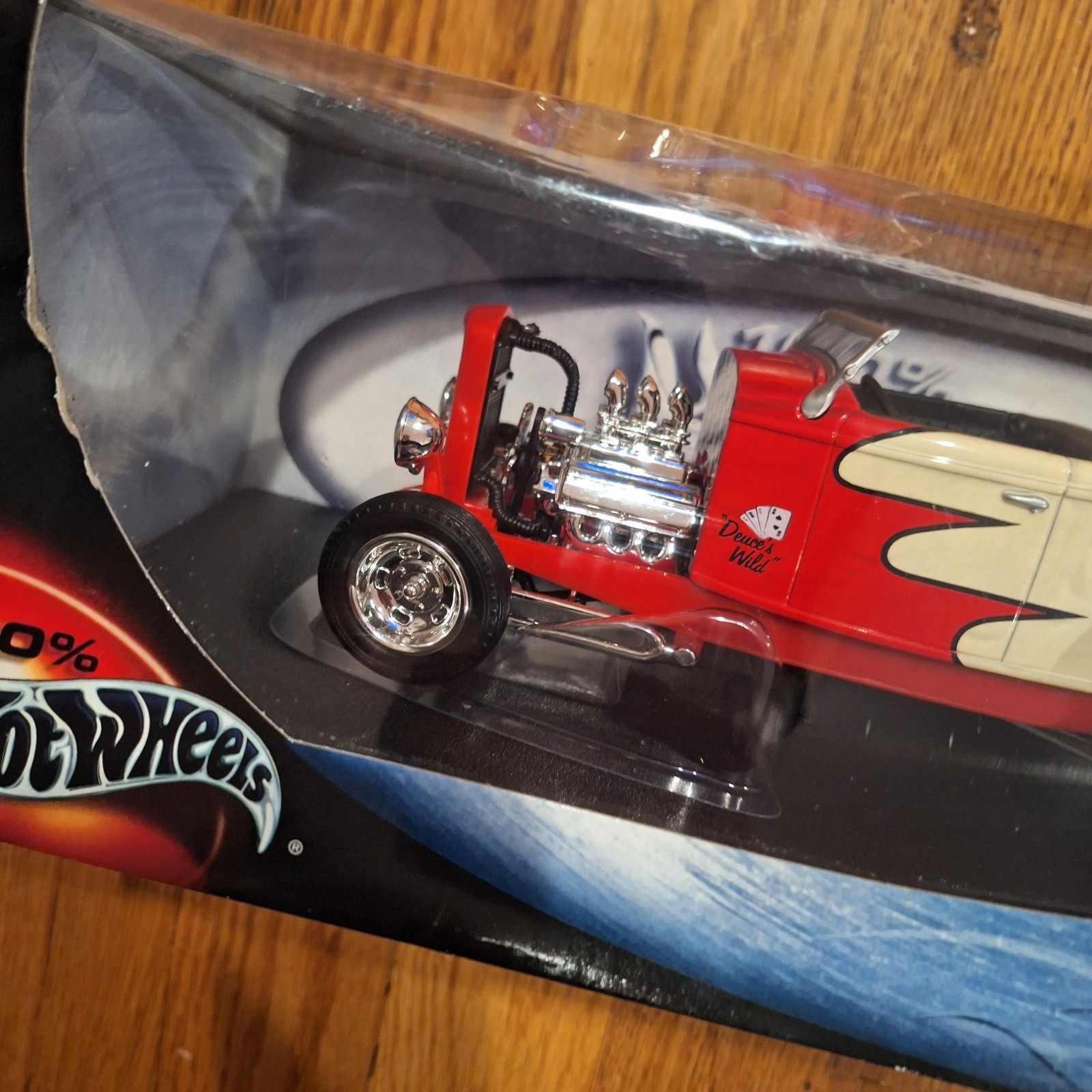 Hot Wheels 2000 1932 Ford Red & Cream with Removable Top 1:18 Scale Diecast Car