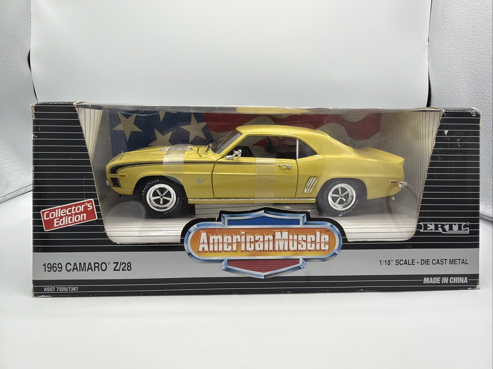 ERTL American Muscle 1969 Chevrolet Camaro Z/28 1:18 Die-Cast Collector’s Ed
