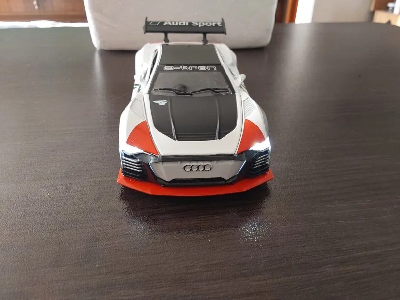 1:32 Audi GT Alloy Sports Racing Car Model Diecast & Toy Vehicle Metal Car Model