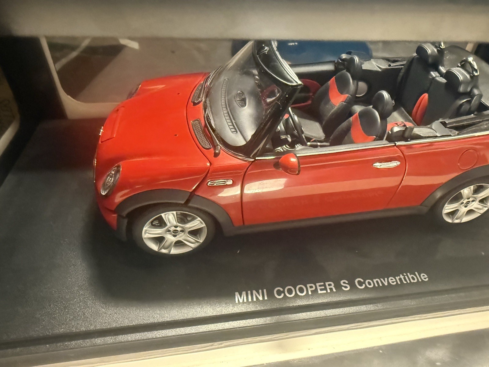 AUTOart 1:18 Mini Cooper S Convertible Red Diecast Car Open Box – READ DISC