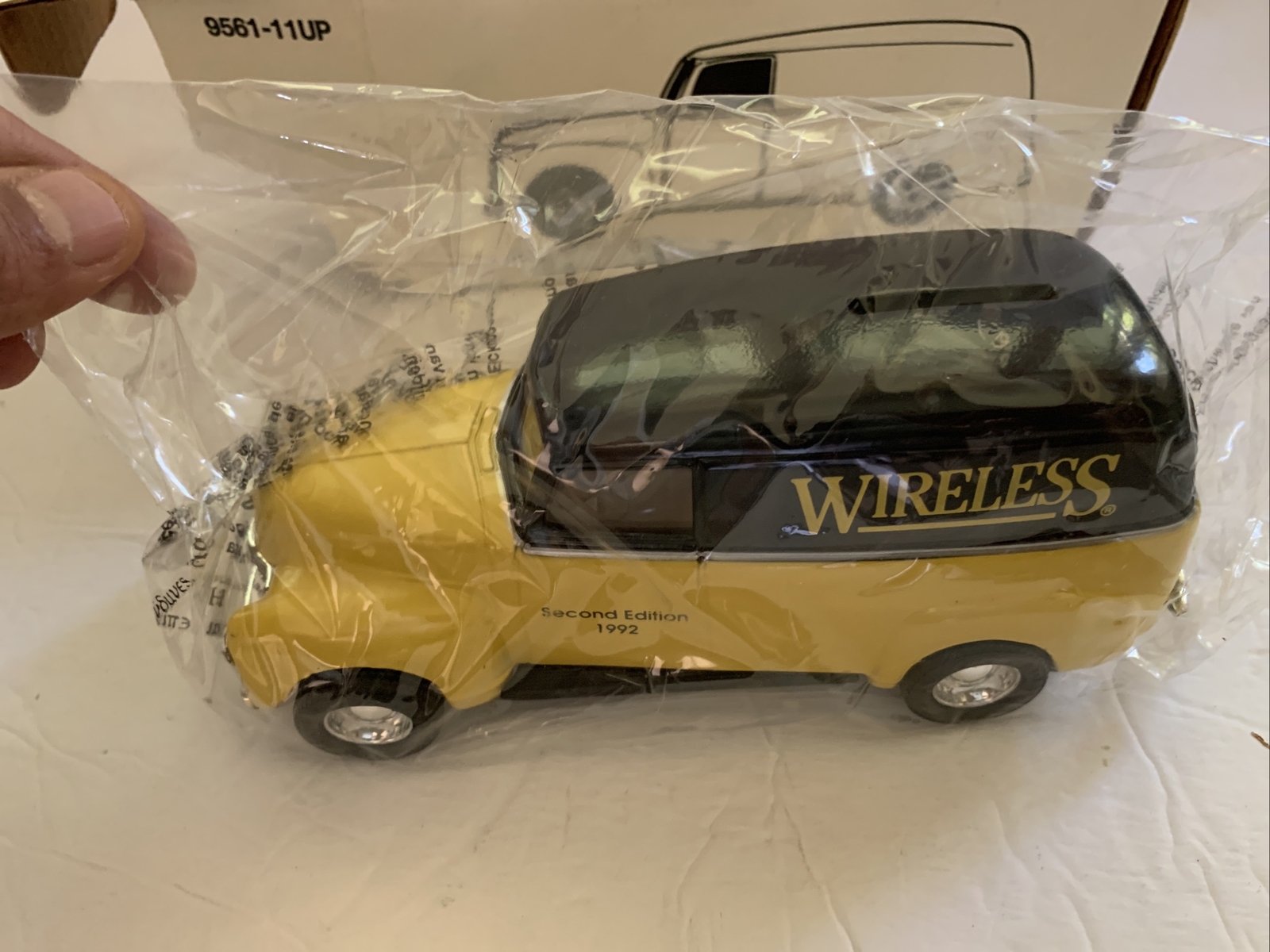 Ertl Chevrolet 1950 Panel Truck Locking Coin Bank WIRELESS Rare Colors NEW