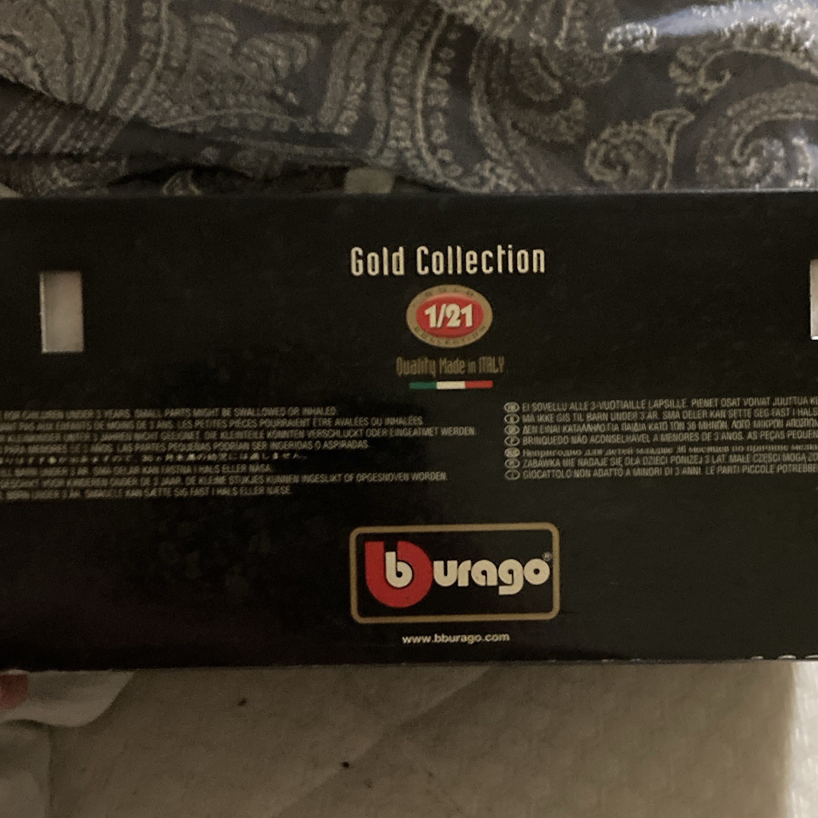 Bburago Gold Collection 1:21 1999 Ford SVT F150 Lightning Black Diecast Box