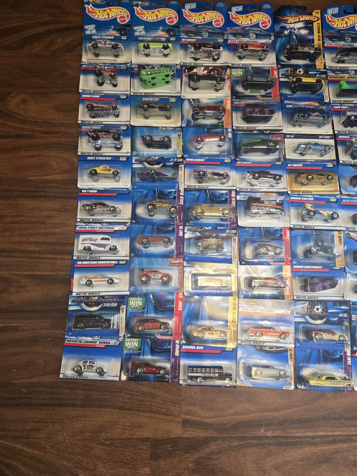 Lot Of 100 vintage & new Hotwheels In Box. variety. unopened. Some rare cars.