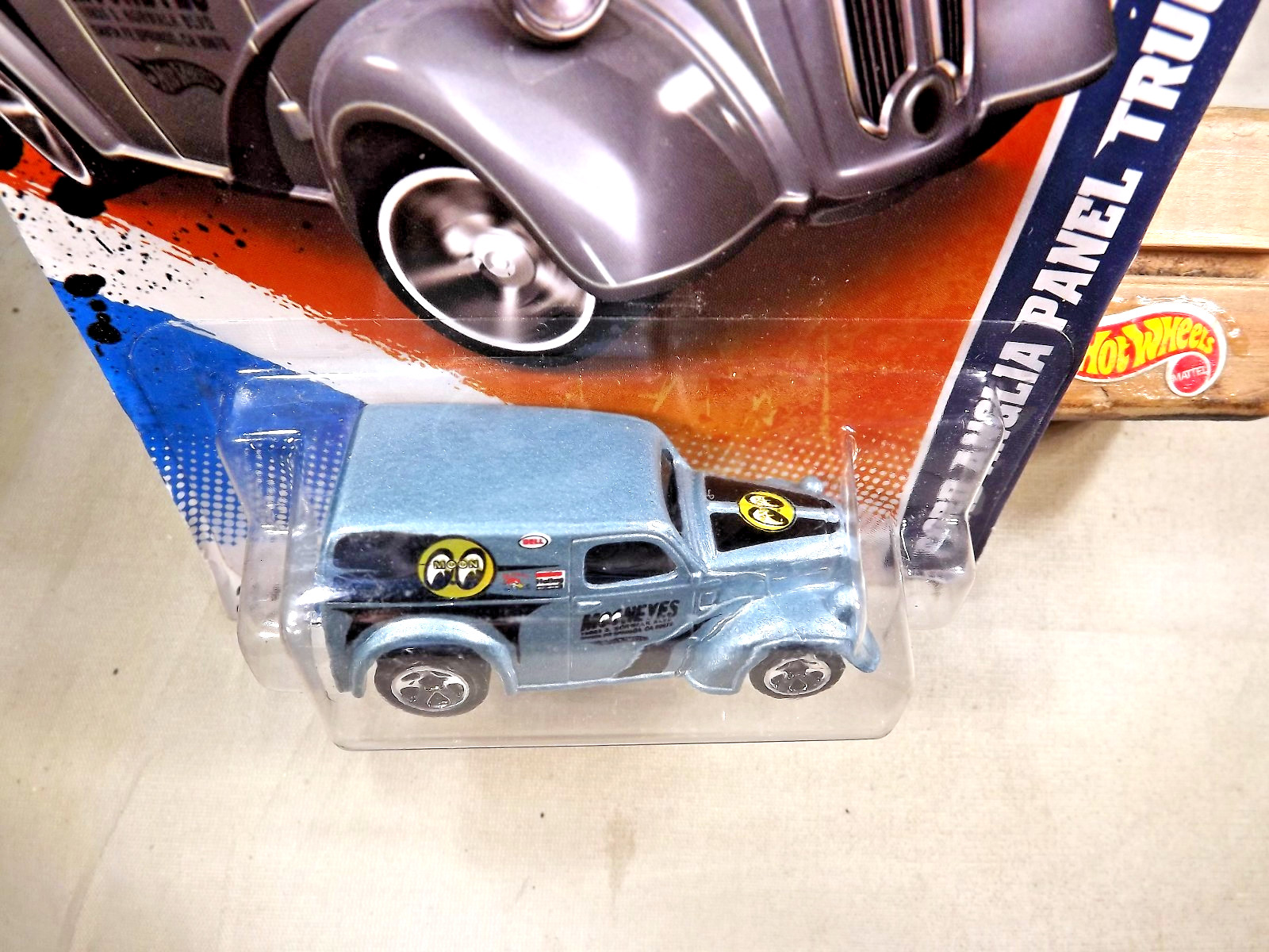 2011 Hot Wheels Walmart #138 HW Performance 8/10 ANGLIA PANEL TRUCK Steel-Blue