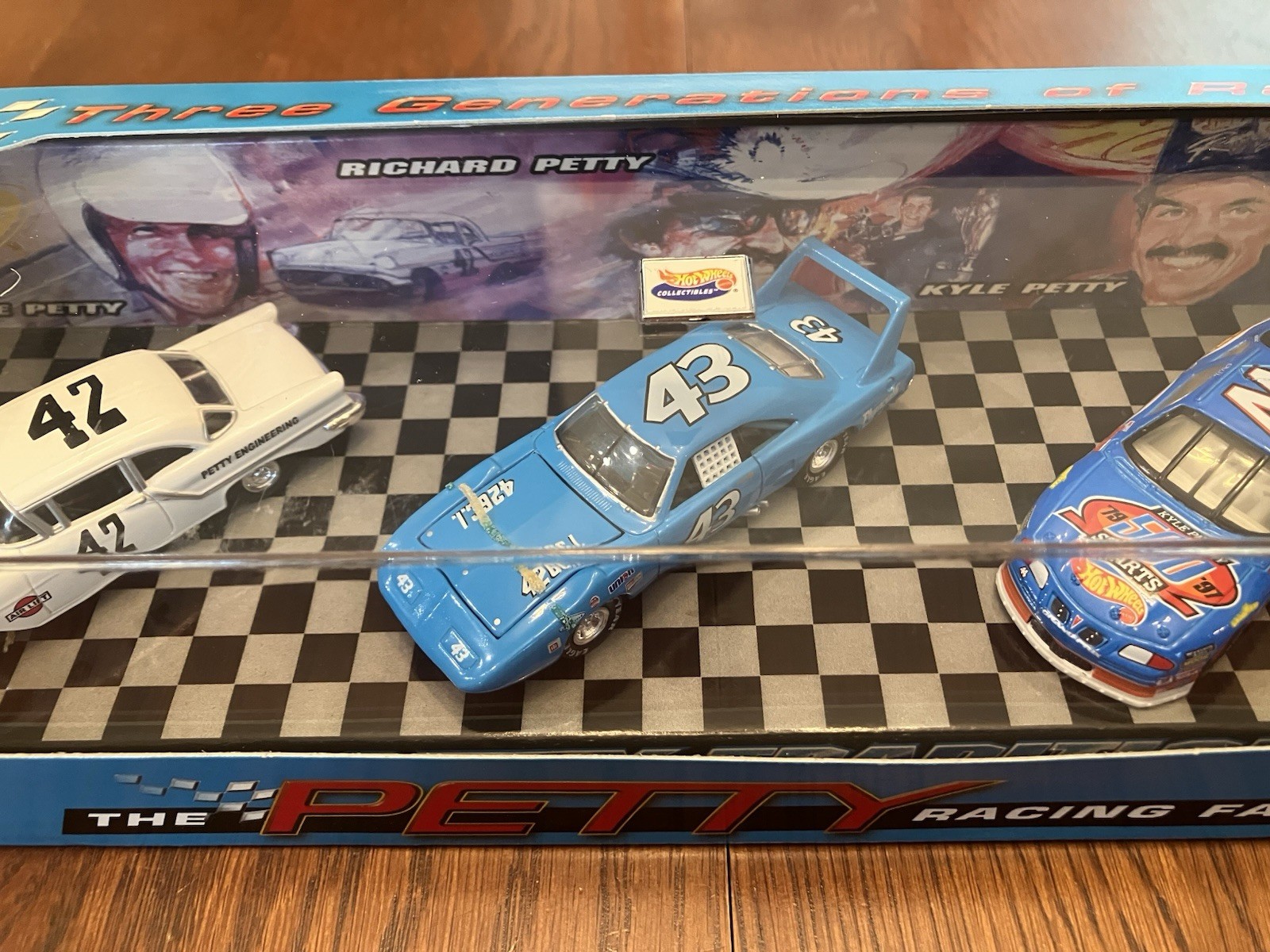 Hot Wheels PETTY RACING FAMILY Limited Ed. 3 Car Set, 1997. Lee, Richard, Kyle.