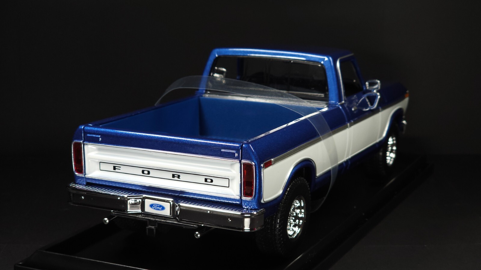 1979 Ford F150 Pick-up Blue Maisto 1:18 New Exclusive Style Special Edition