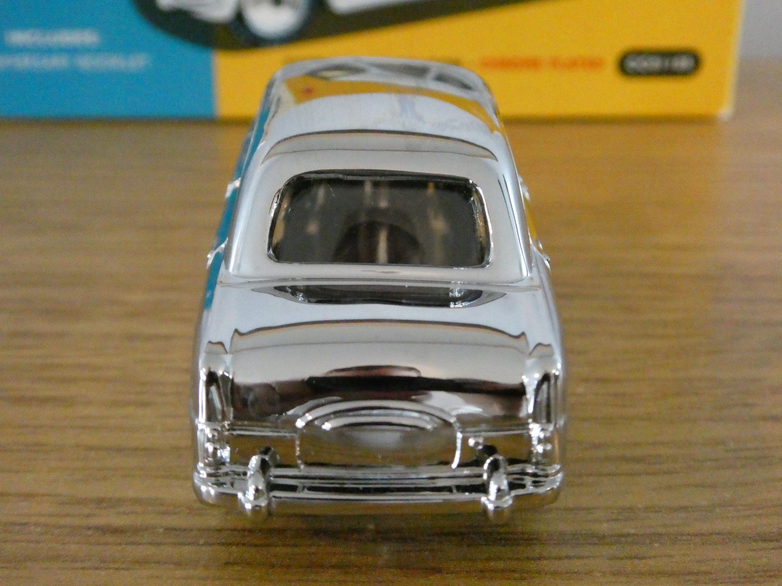 CORGI TOYS 50TH ANNIVERSARY FORD CONSUL SALOON CHROME CAR MODEL CC01105 1:46