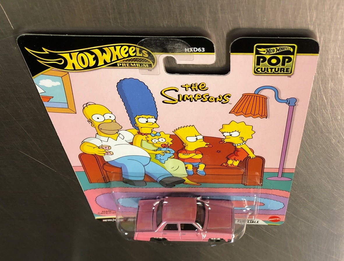 HOT WHEELS 2026 PREMIUM POP CULTURE THE SIMPSONS FAMILY CAR FREE SHIP 1/64 SCALE