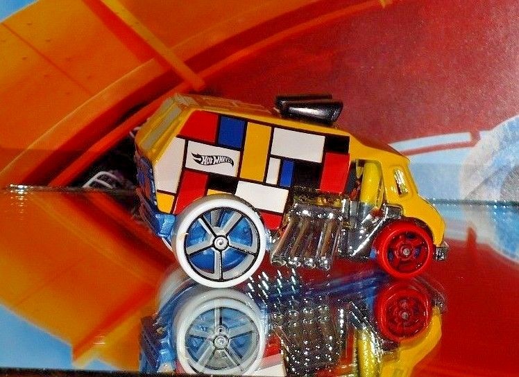 2017 HOT WHEELS HW ART CARS – Cool-One – Kmart Days Color Release – Loose