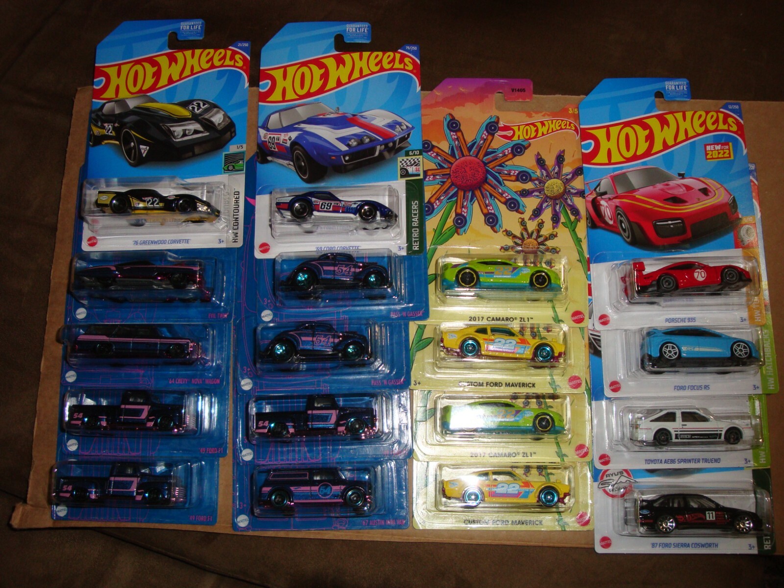Hot Wheels 2022, 1986 Toyota , 59 Chevy Impala, 69 Copo Camaro, 70 Lamborghini