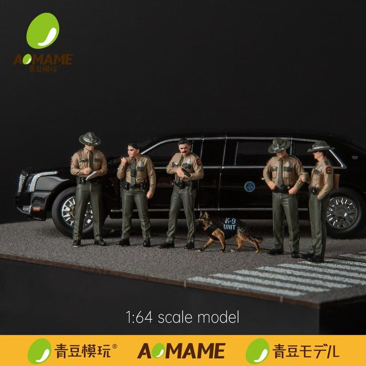 1/64 Scale Tennessee Police Officer Figures Set with a dog Hand-Painted Diorama