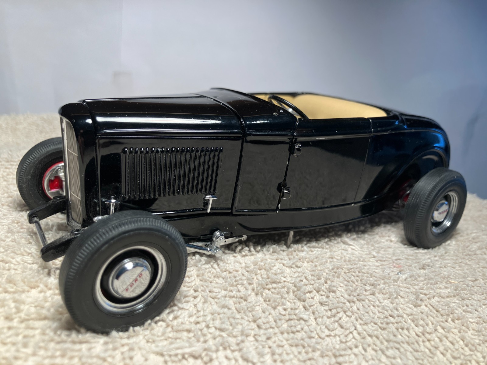 Danbury Mint 1/24 1932 Ford Deuce Highboy