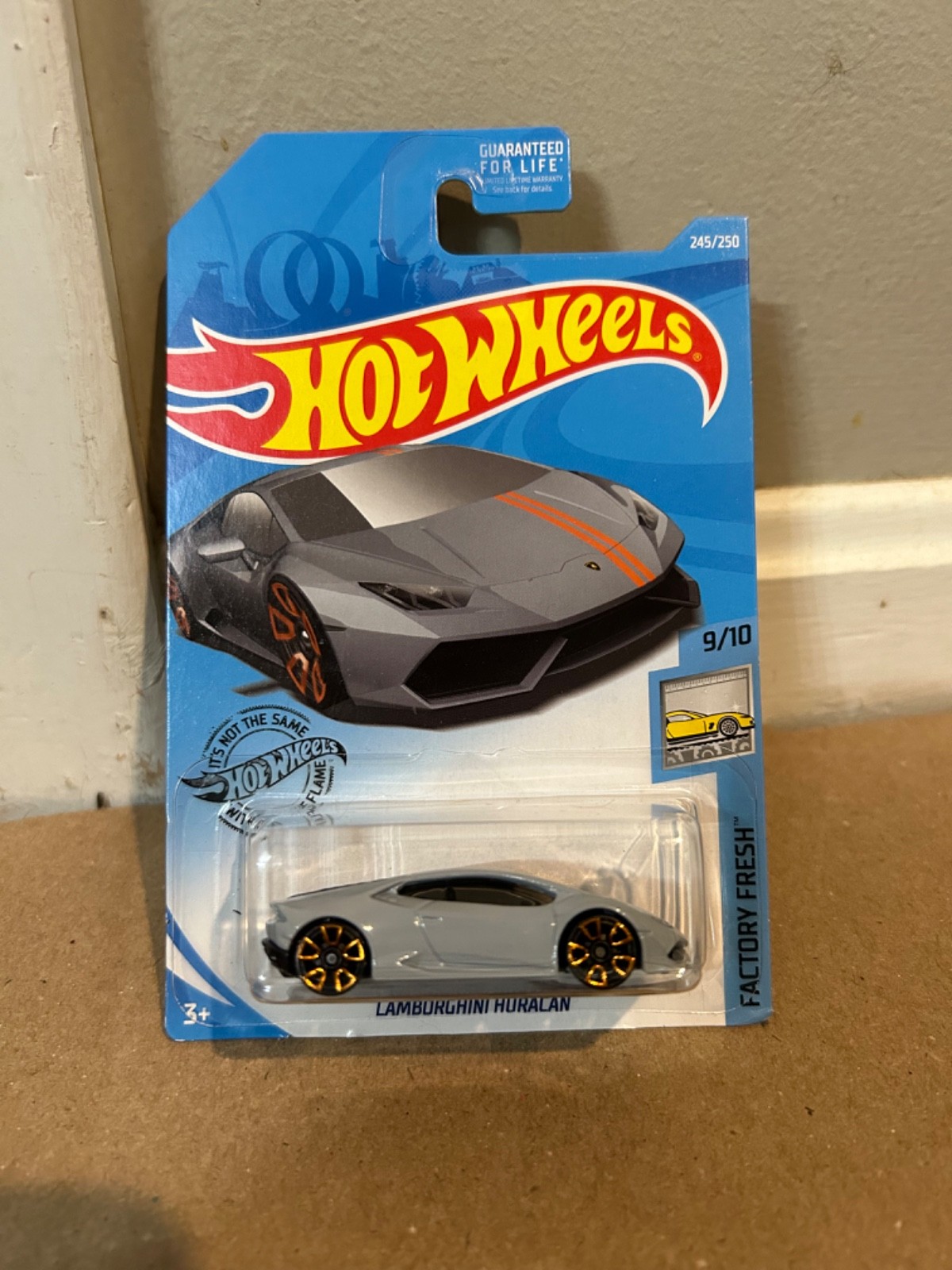 Hot Wheels Lamborghini Huracan Gray 2019 Factory Fresh 9/10 #245