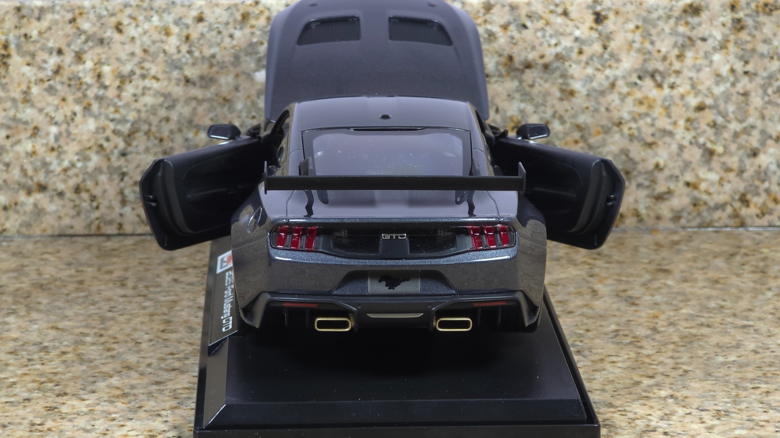 2025 Ford Mustang GTD 1:18 Maisto Exclusive Style Special Edition