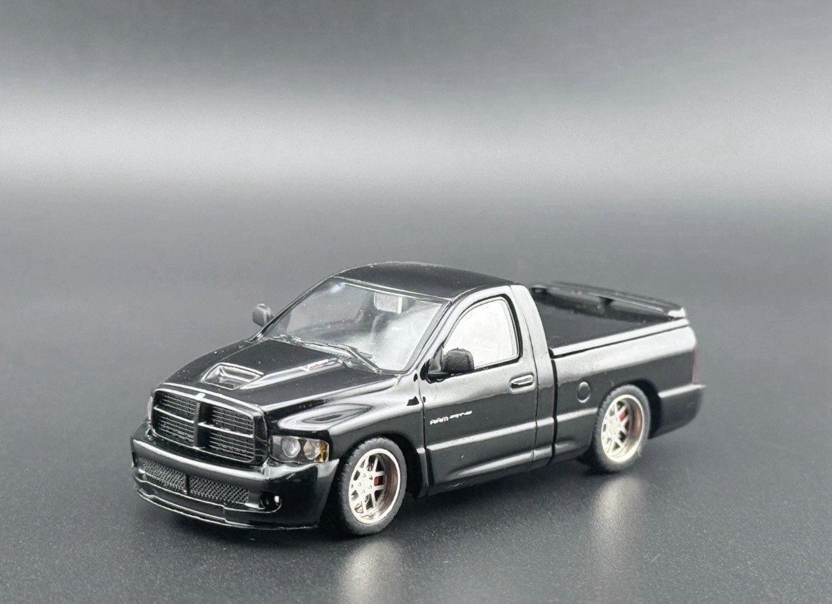 SHOOM64 2003 Dodge Ram SRT-10 Pickup Black 1/64