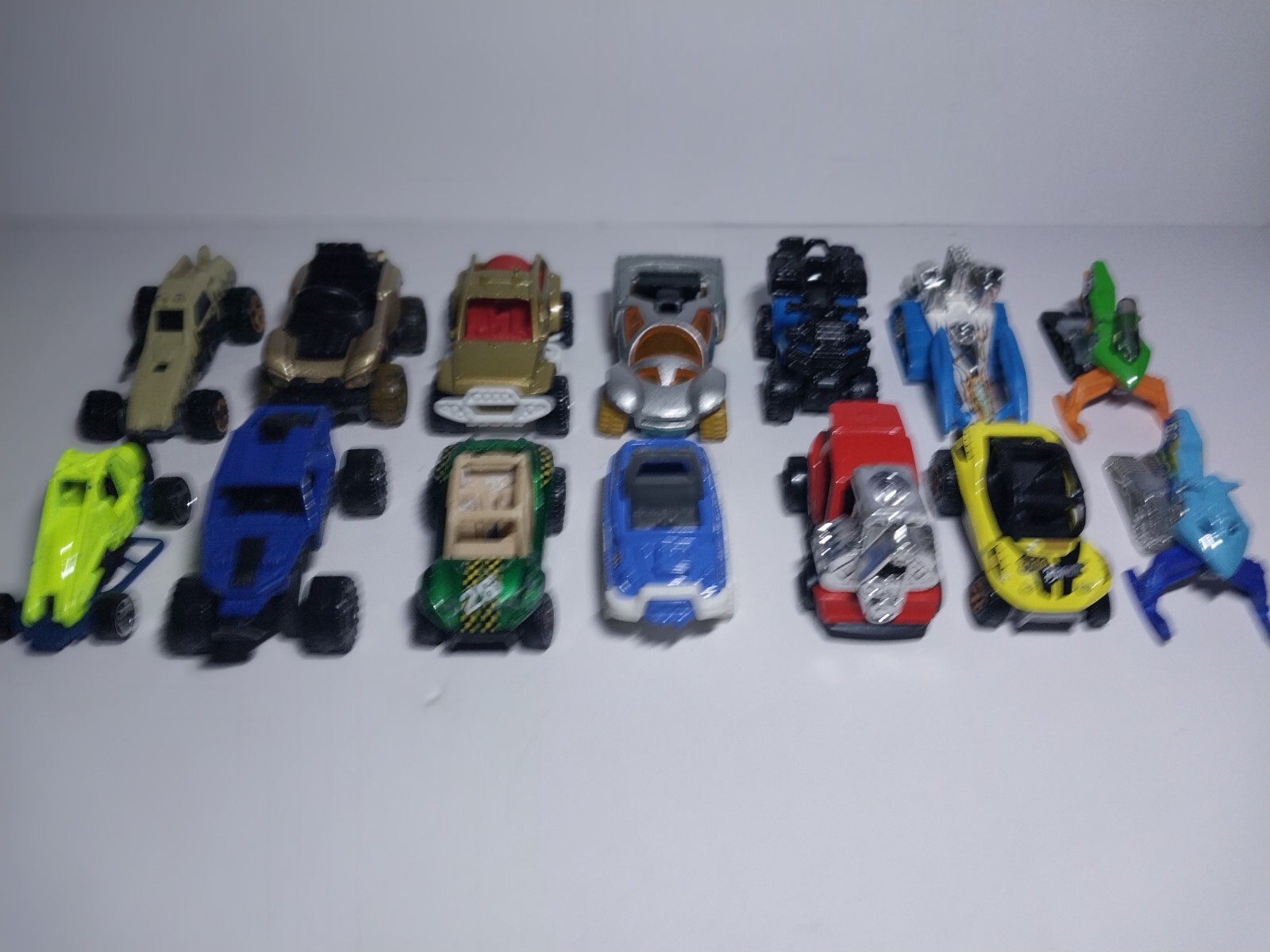 Hot Wheels Lot Of 14 Off Road Vehicles Please See Photos