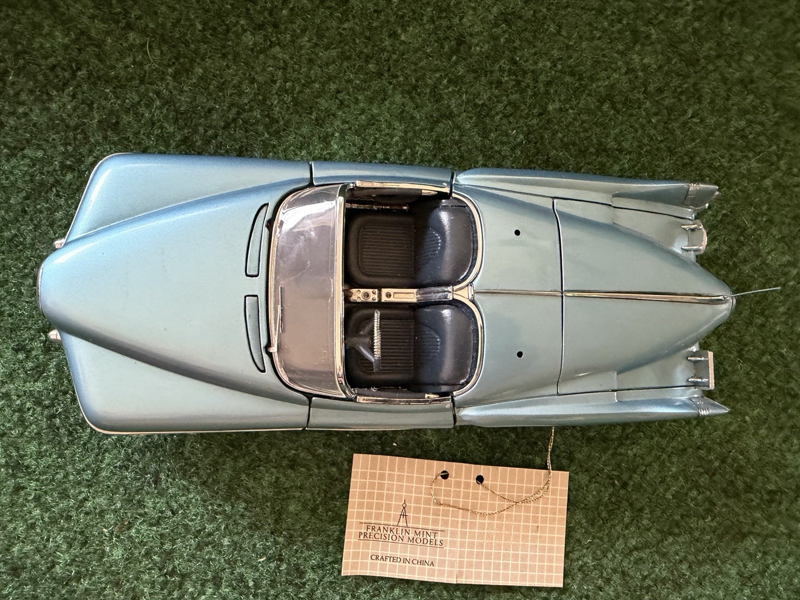 Franklin Mint 1:24 1951 Buick LeSabre Show Car Diecast Model