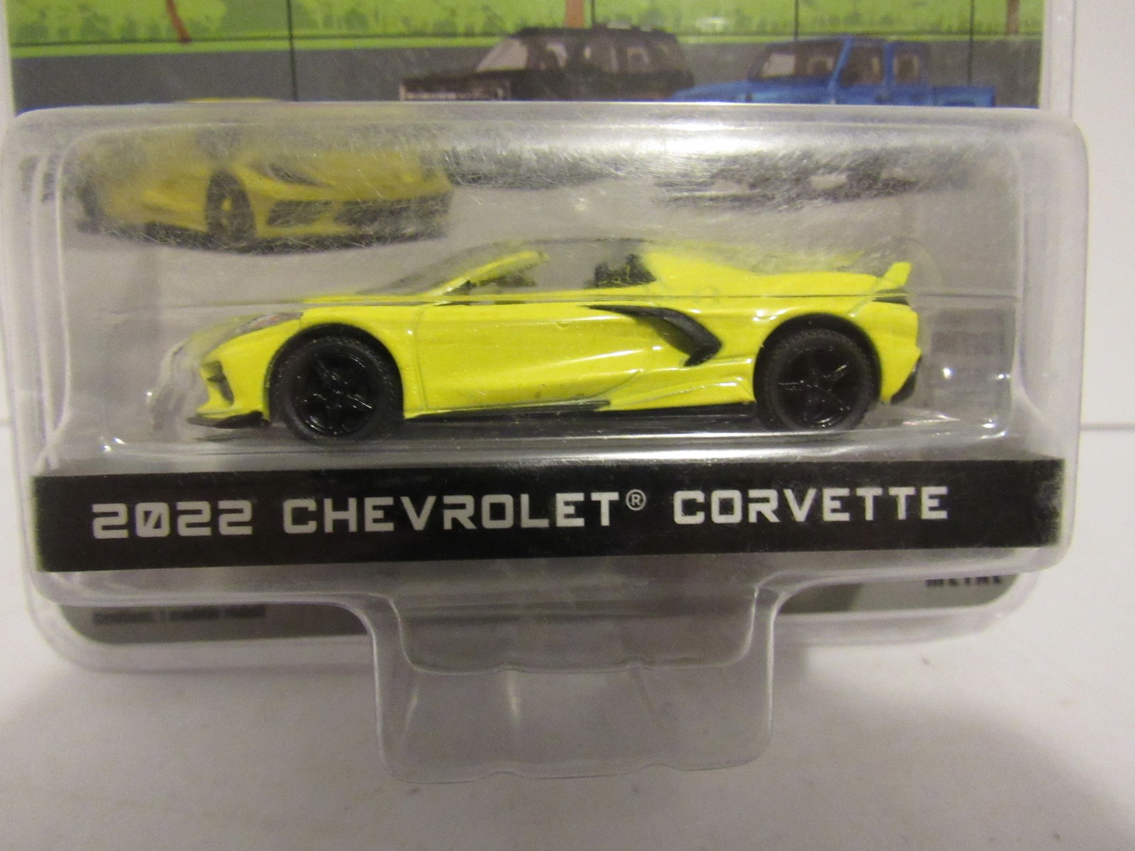 Greenlight 2022 Chevrolet Corvette Convertible Yellow Showroom Floor Series 1
