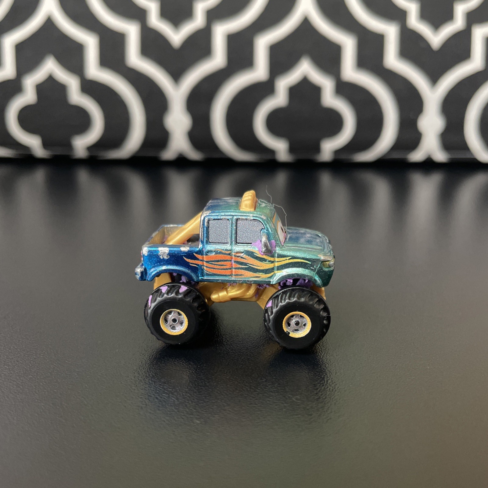Disney Pixar Cars Ivy Metallic Cars On The Road Mini Racers