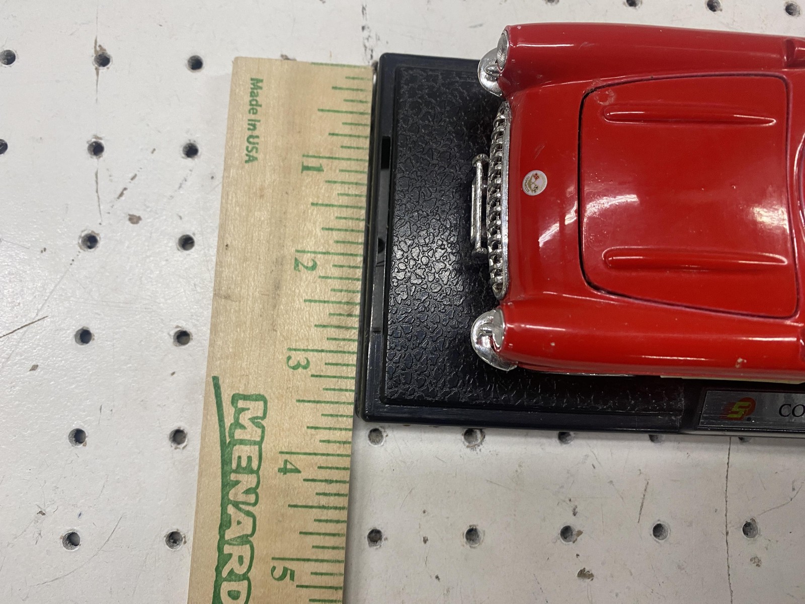 Chevrolet Corvette 1957 1:43 Diecast Model Toy Car Red Convertible With Stand