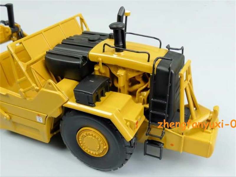 1/50 Caterpillar 627K Wheel Tractor-Scraper Alloy Engineering Vehicle Model Gift