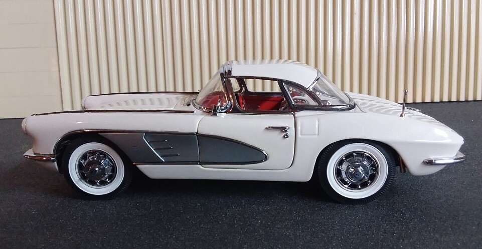 Corvette Chevrolet StingRay55Chevy57Race Car1:24Classic18Hot Rod1972Metal Model