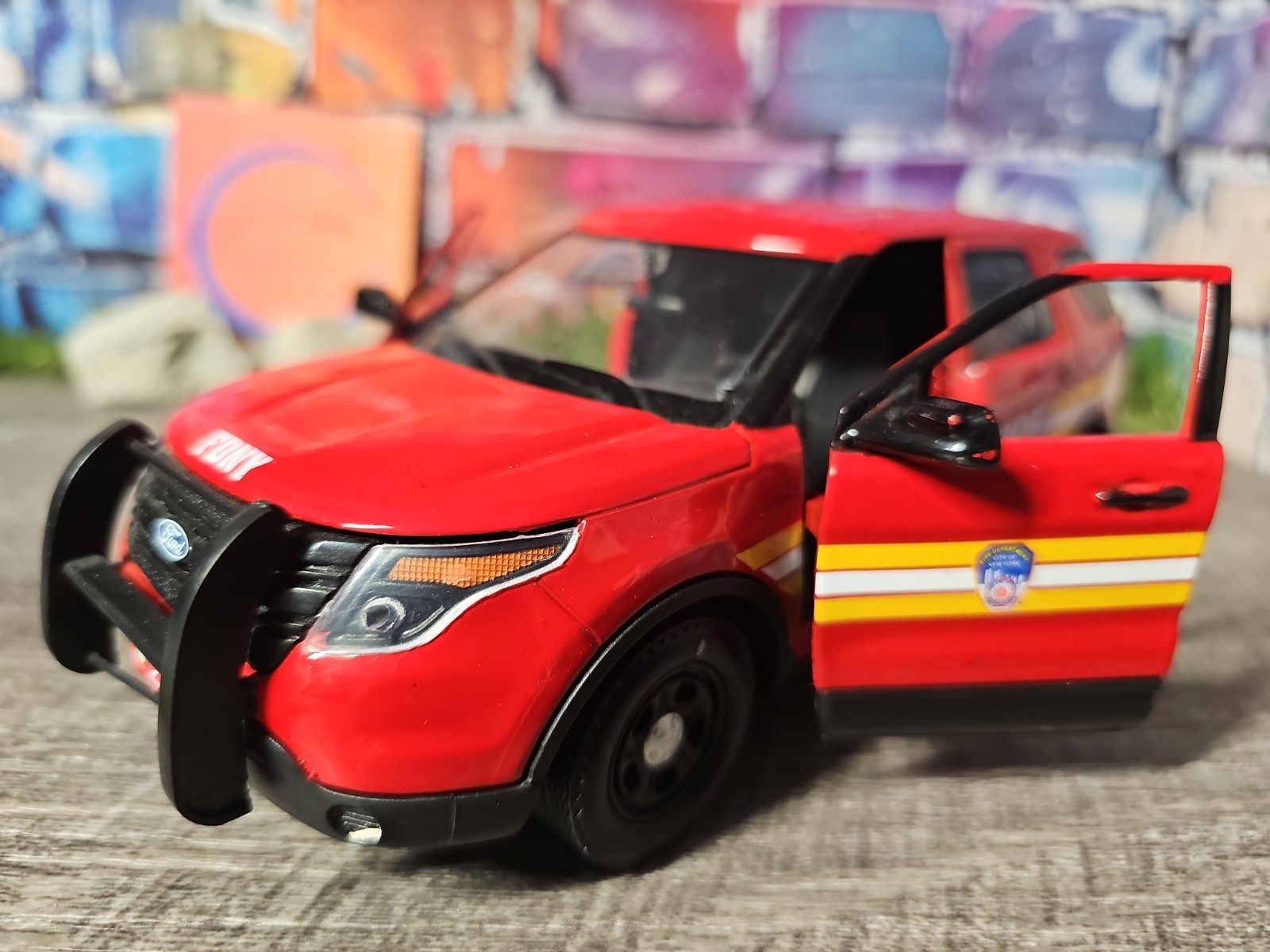 MotorMax 2015 Ford Explorer Interceptor FDNY Red 1:24 Diecast Car NO BOX READ