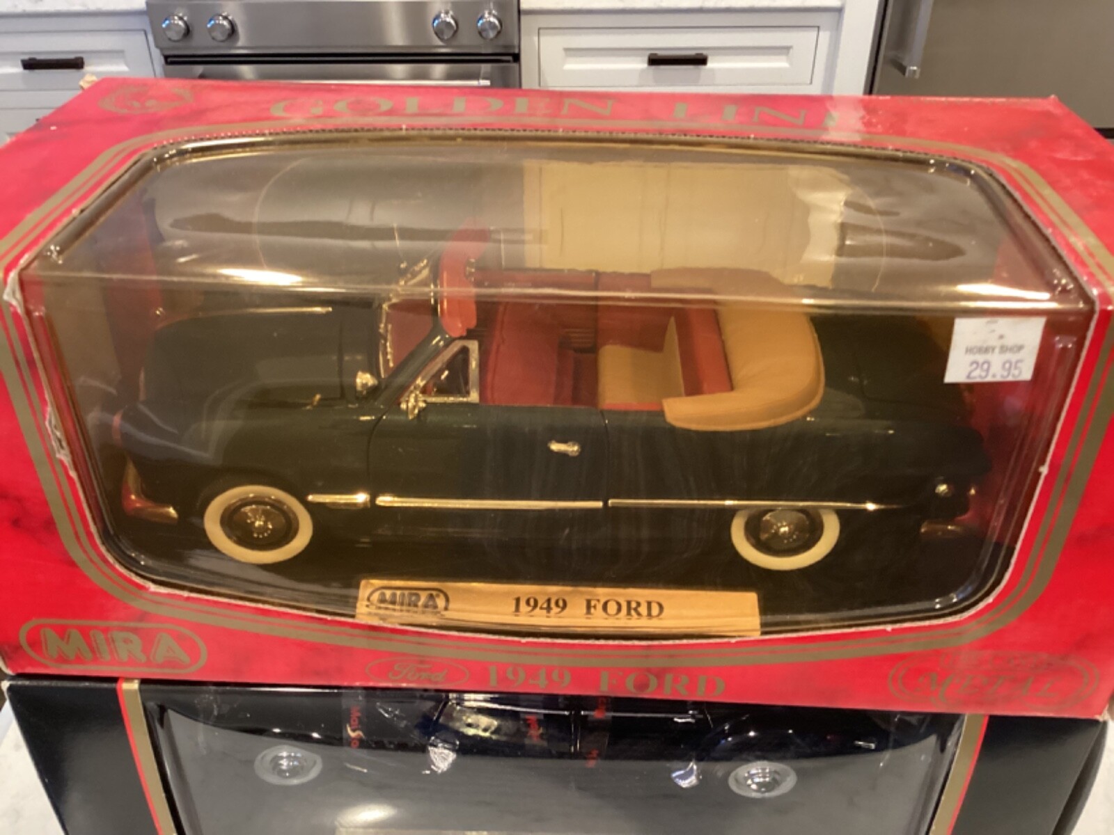1/18 Mira Golden Line Collection 1949 Ford Convertible