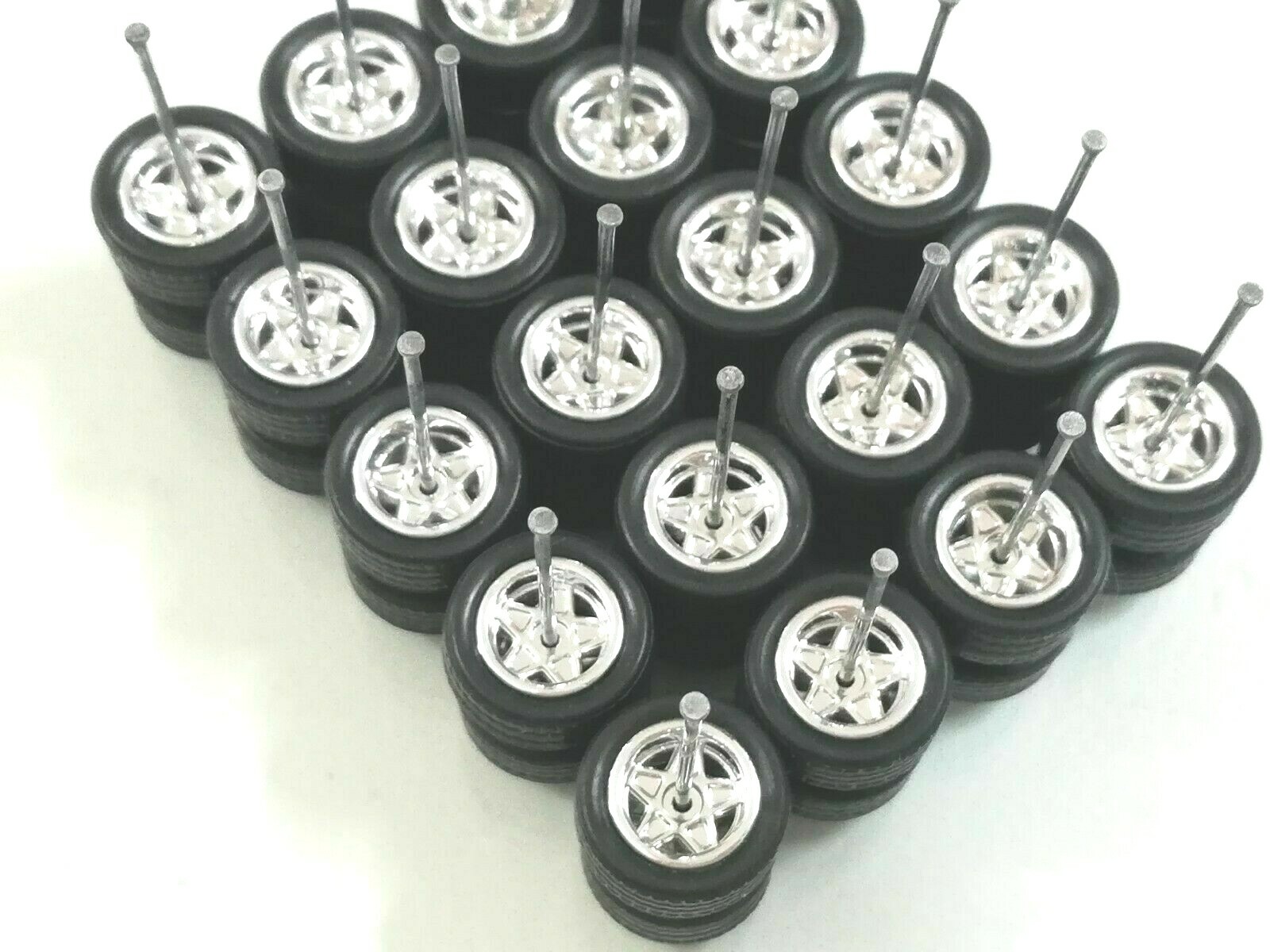 HOT WHEELS STAR REAL RIDERS WHEELS RUBBER TIRES CHROME 10MM 10 SETS 1/64