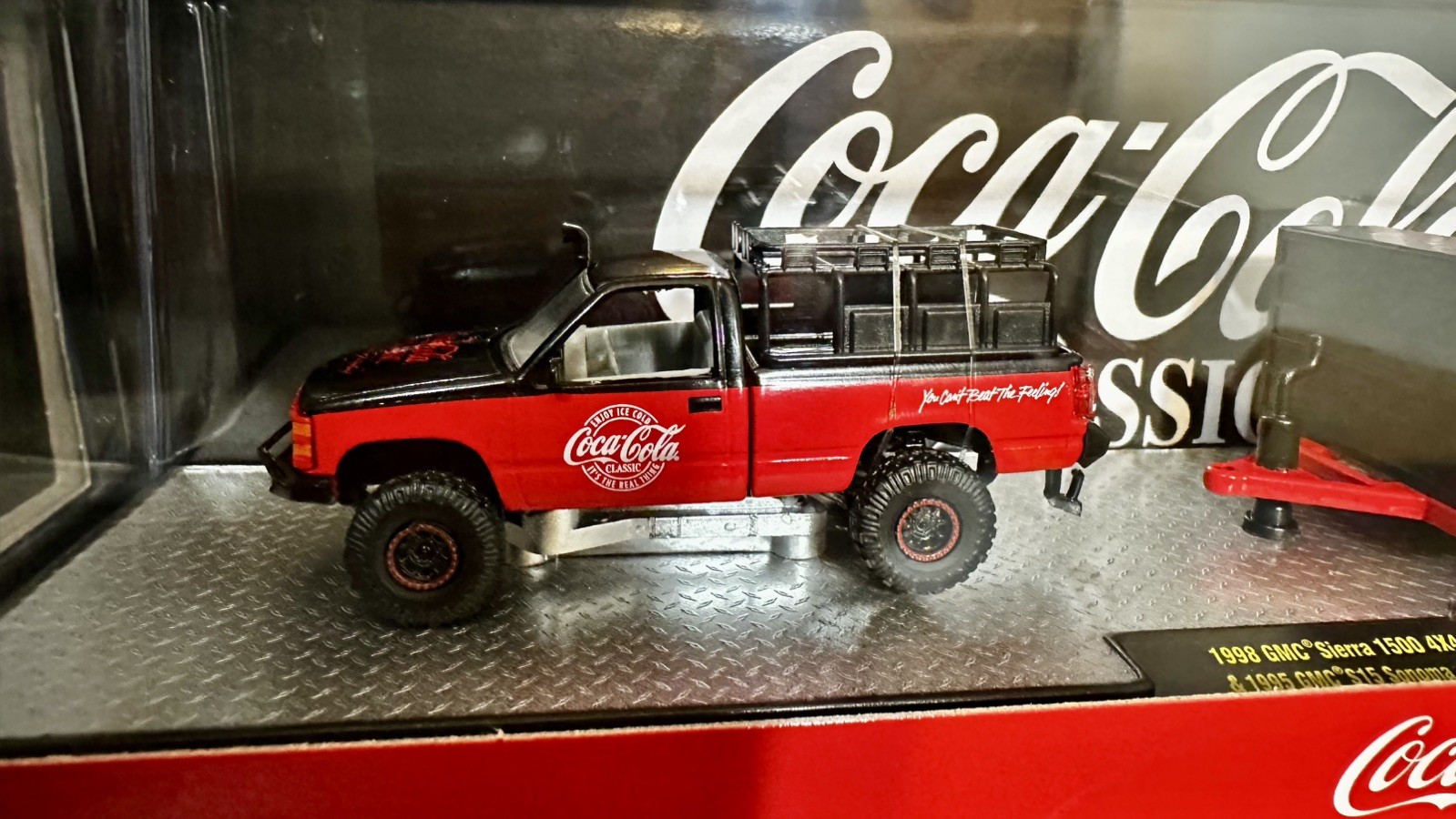 M2 Machines Auto Haulers Coca Cola 98 GMC 1500 4×4 & 95 GMC S15 Sonoma,Diecast