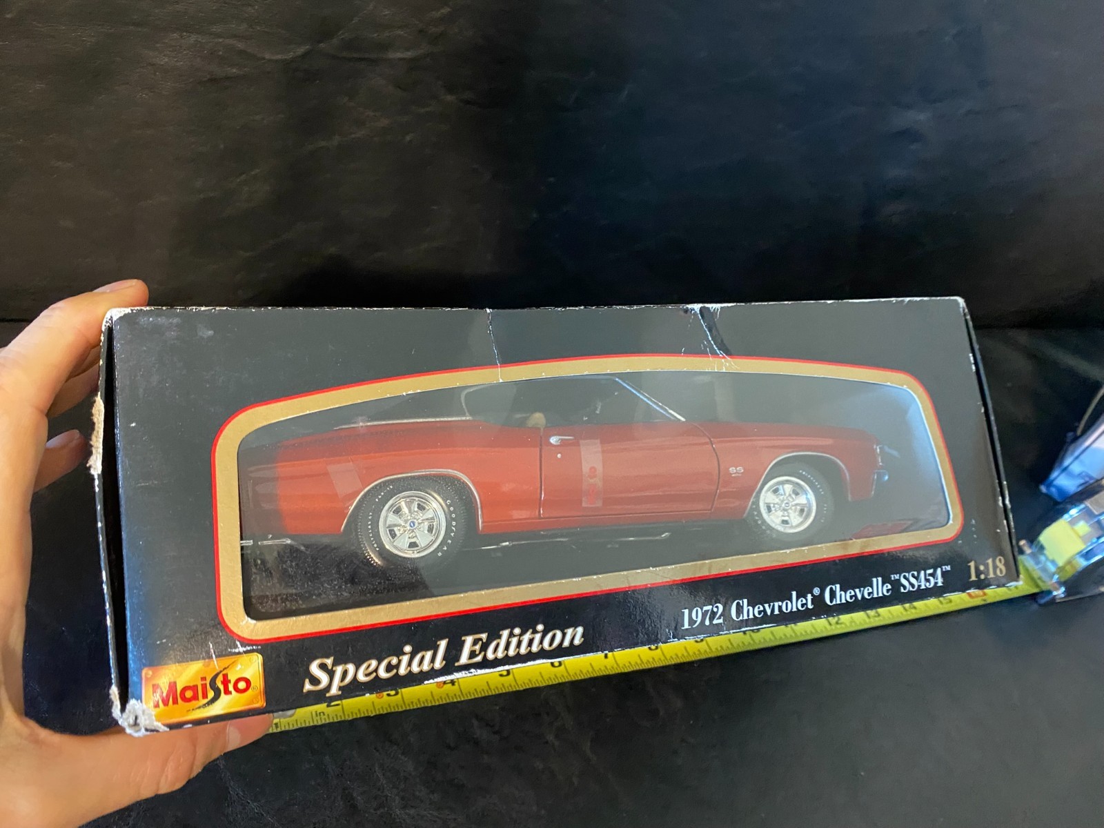 Maisto Special Edition 1972 Chevrolet Chevelle SS454 diecast 1:18 car Red/Orange