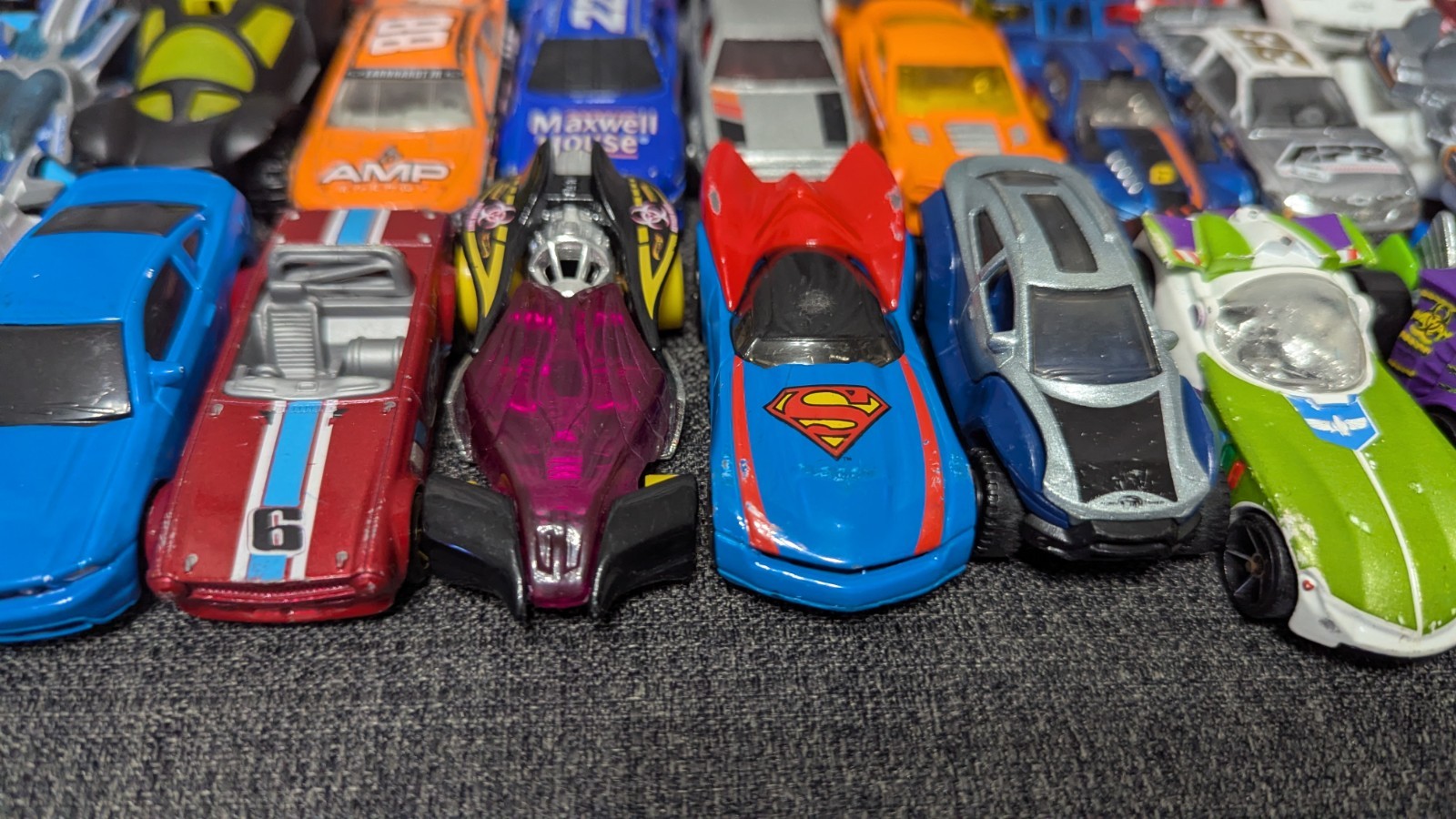 Hot Wheels / Matchbox /Other Loose Cars And Other Vehicles Lot Of 29