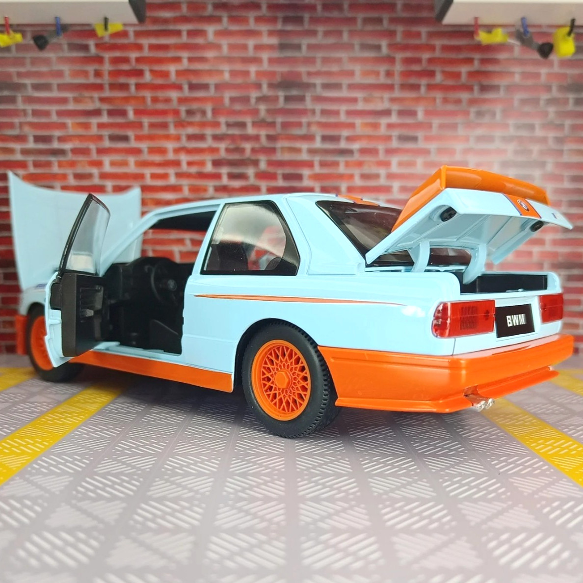 1:24 BMW M3 E30 1988 Mpower Alloy Diecast Sound & Light Car Model Toy Gift NEW