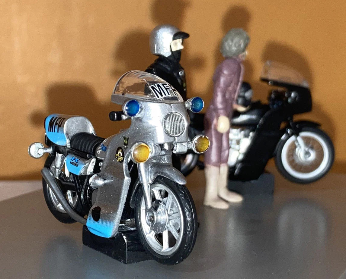 1:43 Goose and Toecutter w/Motorbikes Twin Set — Mad Max ACE Models