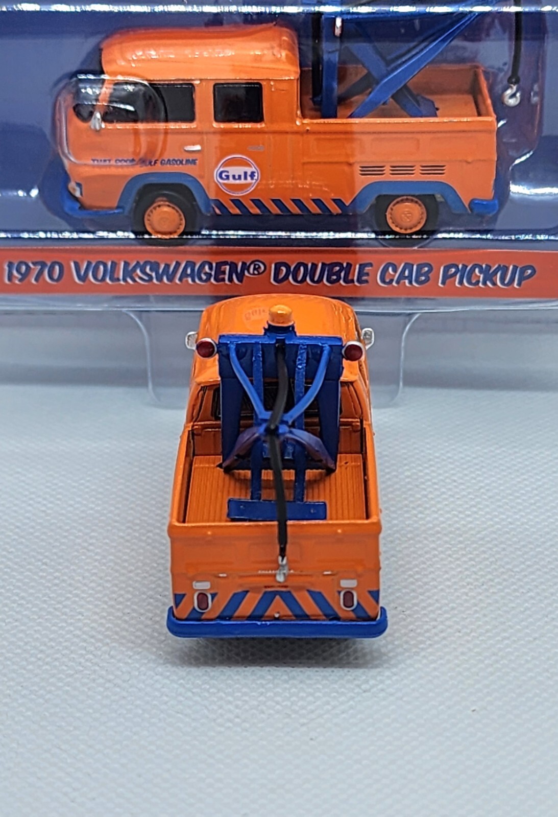 GREENLIGHT HOBBY EXCLUSIVE GULF OIL 1970 VOLKSWAGEN DOUBLE CAB TOW TRUCK!!!
