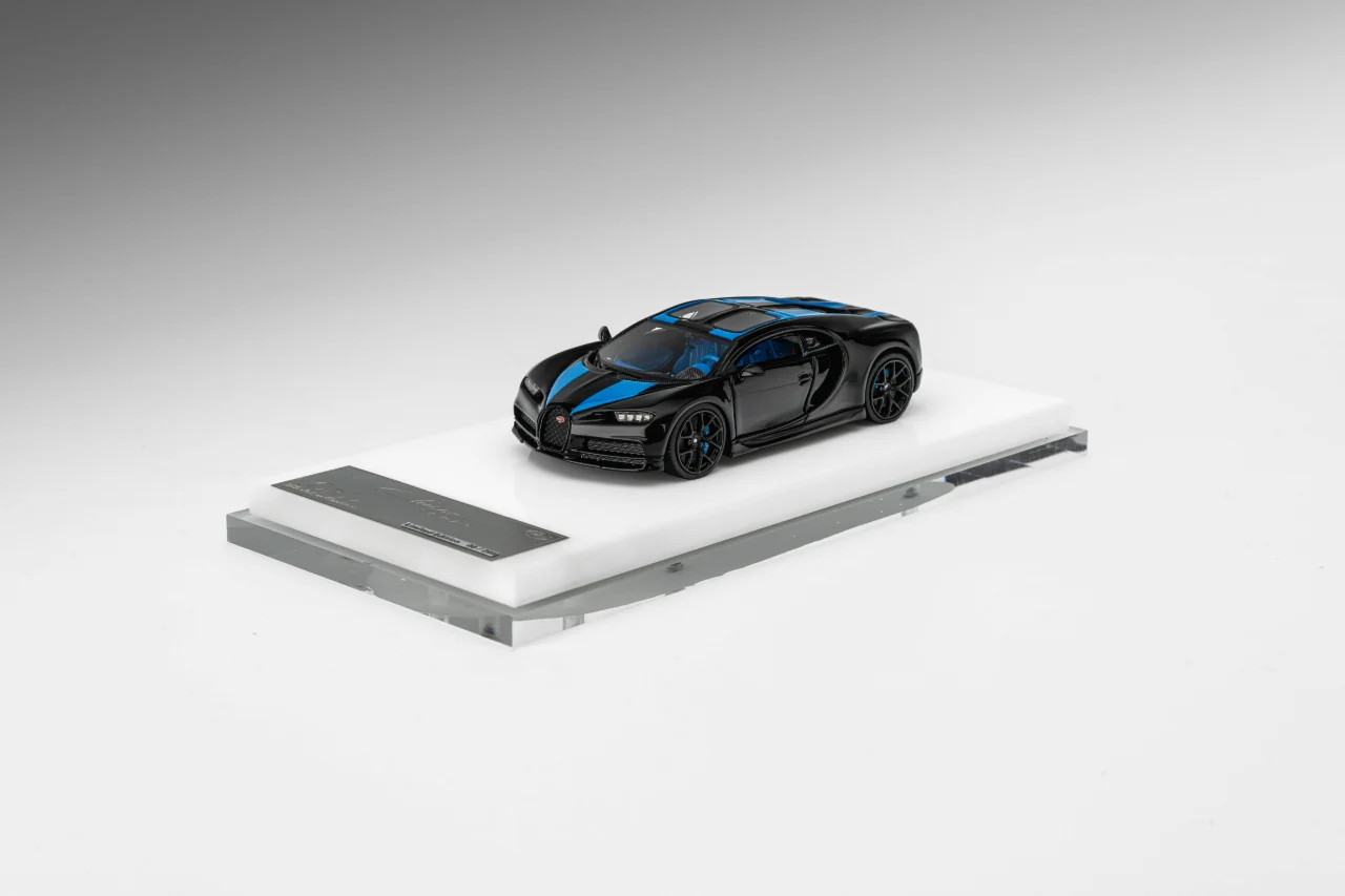 CRL Model 1:64 Bugatti Chiron (3 Colours)