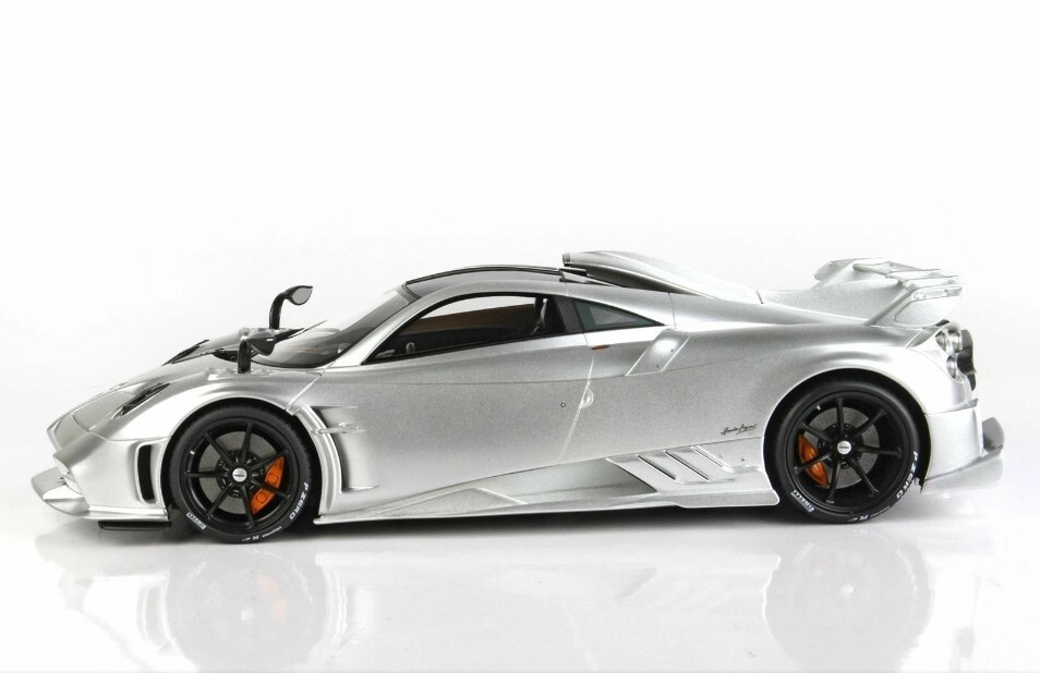 1/18 BBR PAGANI IMOLA MATT SILVER BBR Leather Base Display case P18192D Ltd 220