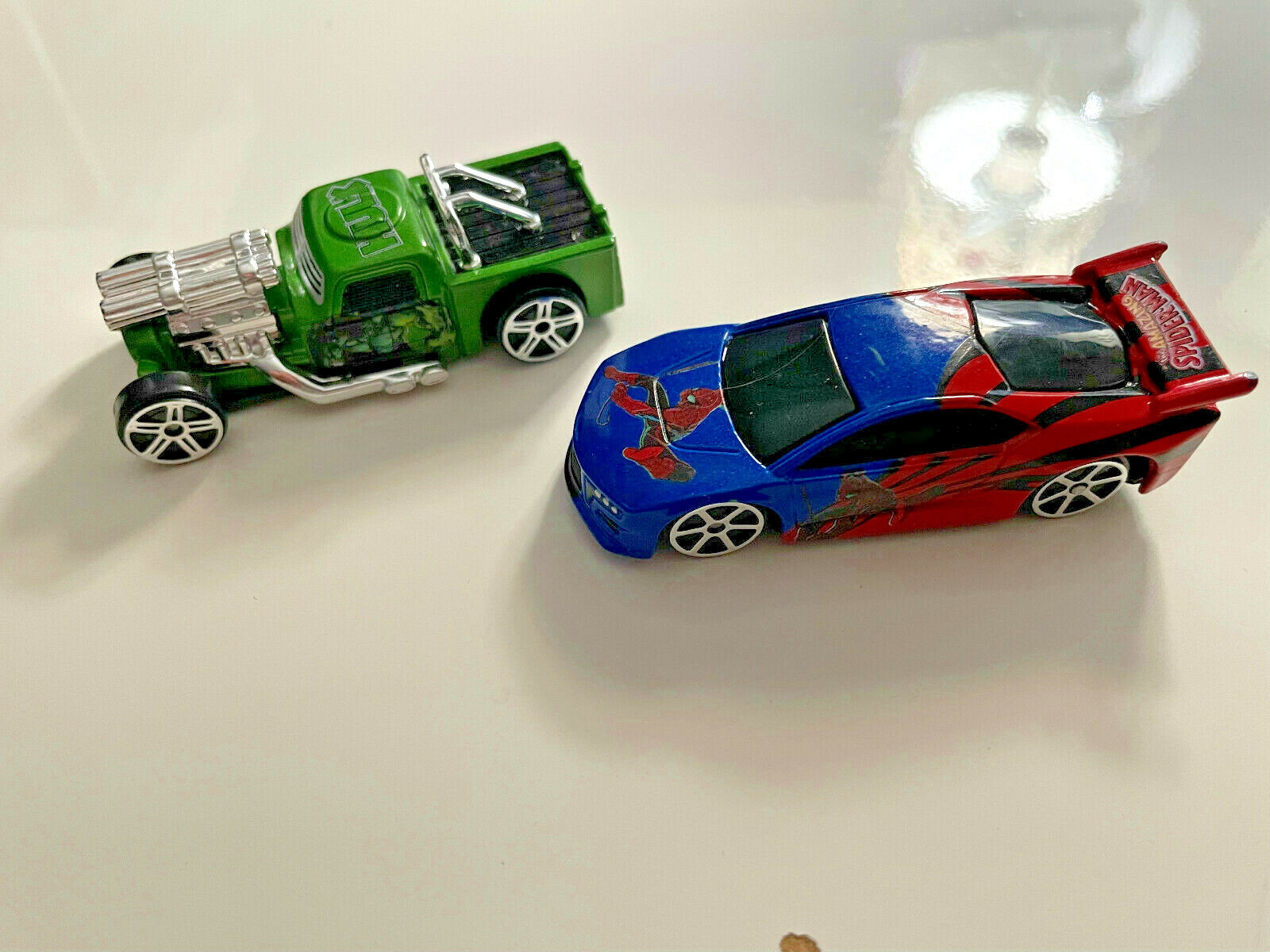 Maisto 1/64 Die Cast Marvel Lot Hulk Leadslinger & Spiderman Street Speeder