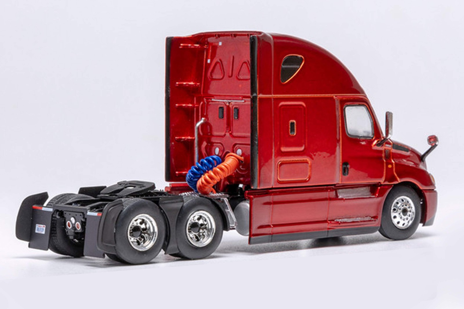 2018 Freightliner Cascadia 1:64 IXO Models 64TR013B
