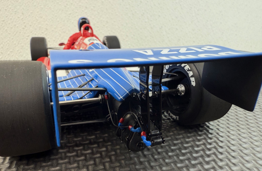 1/18 Replicarz 1990 Domino’s Indy 500 Win Aurie Luyendyk 18060 Limited